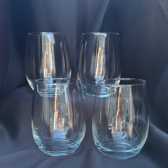 Elegant Clear Glass Tumbler Set - Picture 1 of 4